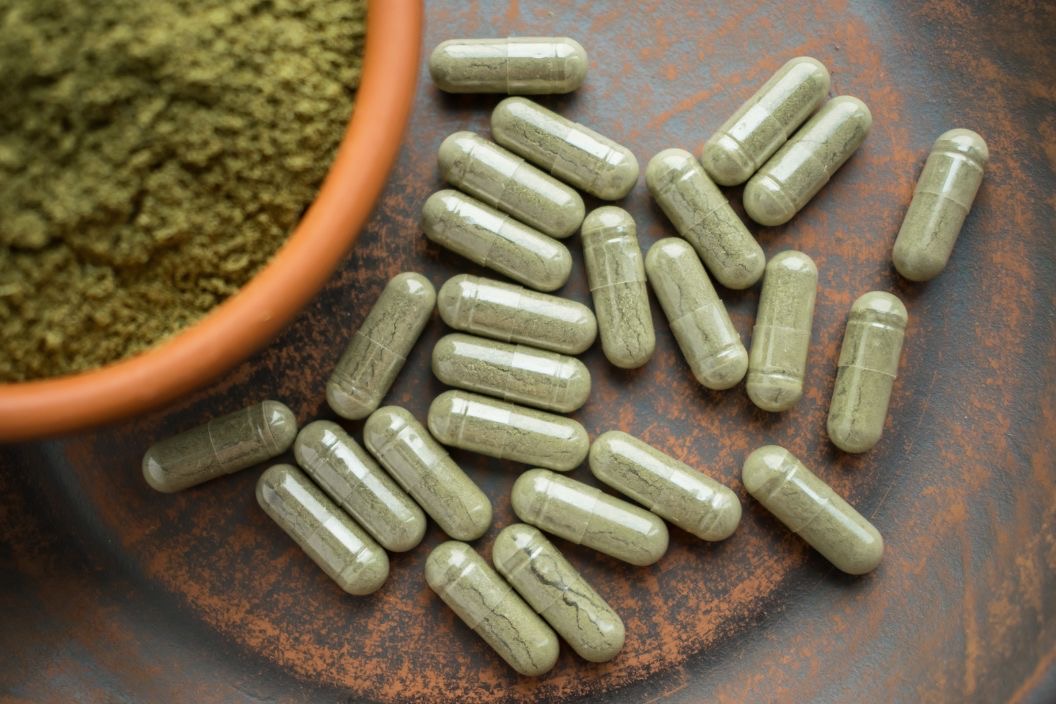 Green Powder workout supplements for beginners and women over 40